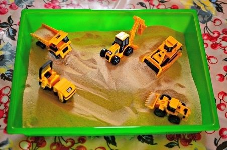 Ігри з піском влітку для дошкільнят | Сімя і мама